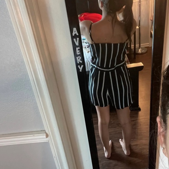 ROMPER - Picture 2 of 2